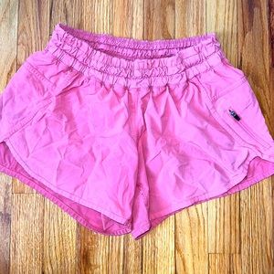 Lulu Lemon Tracker Short sz 8